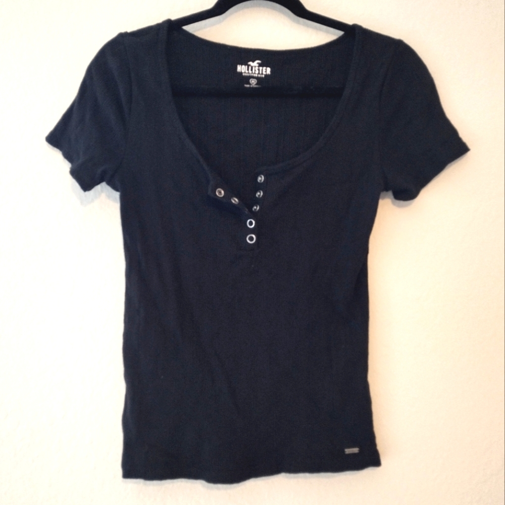 Hollister Henley Short Sleeve Tee SZ MED